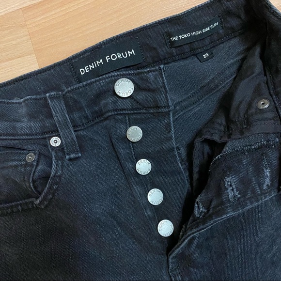 Aritzia Denim Forum Yoko High Rise Slim Exposed Button Sz 23 - Picture 4 of 9